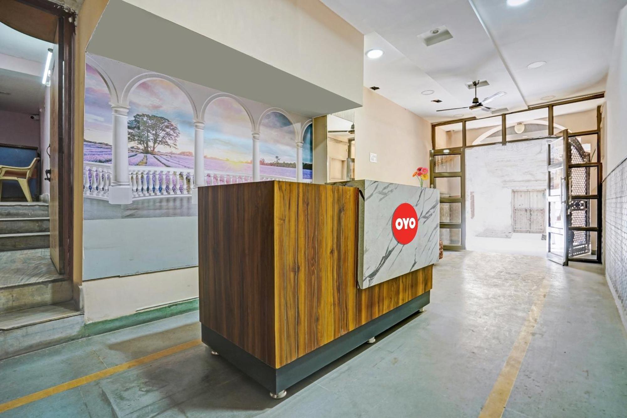 Hotel O B N Palace Rāipur 外观 照片