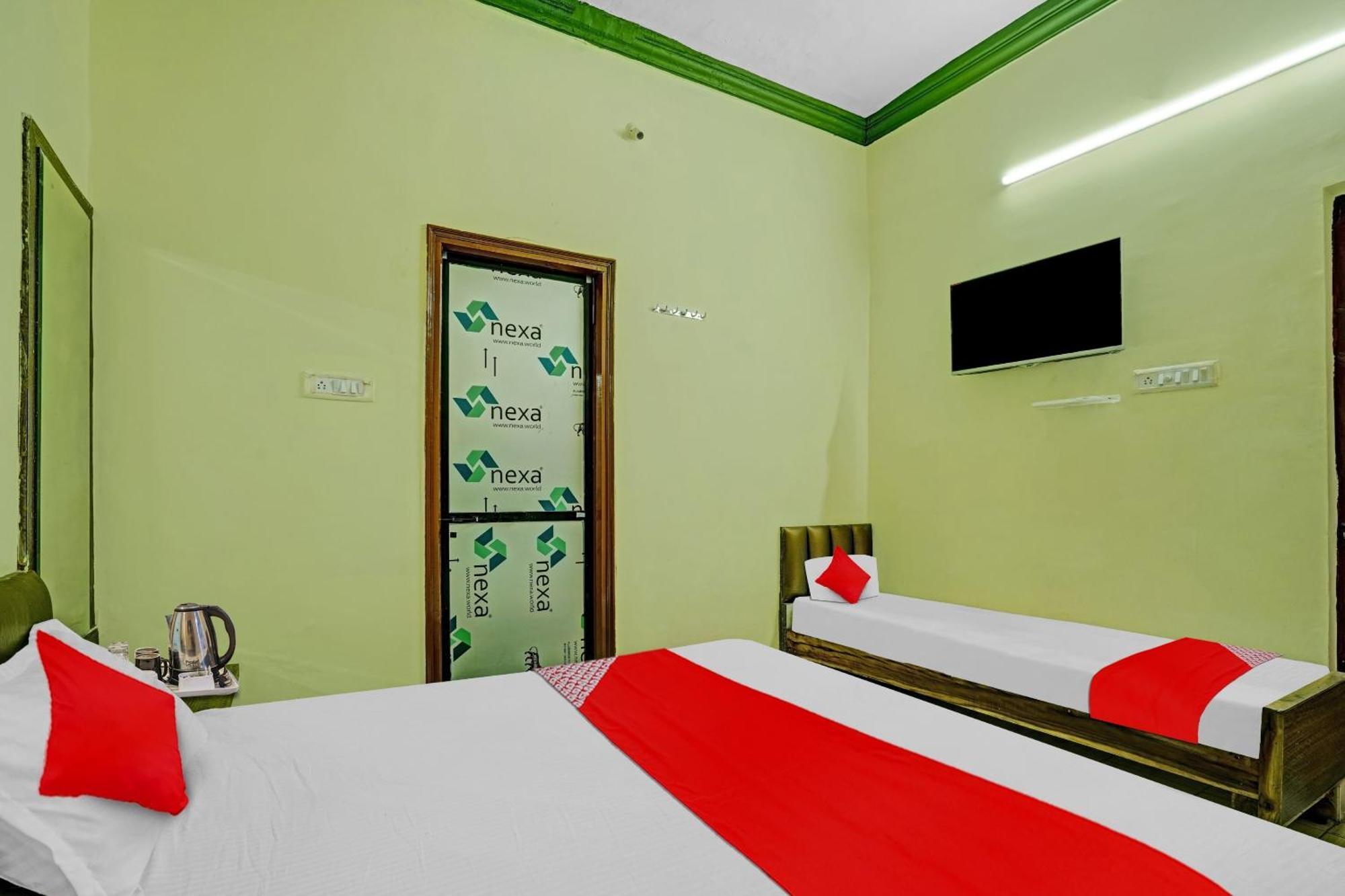 Hotel O B N Palace Rāipur 外观 照片