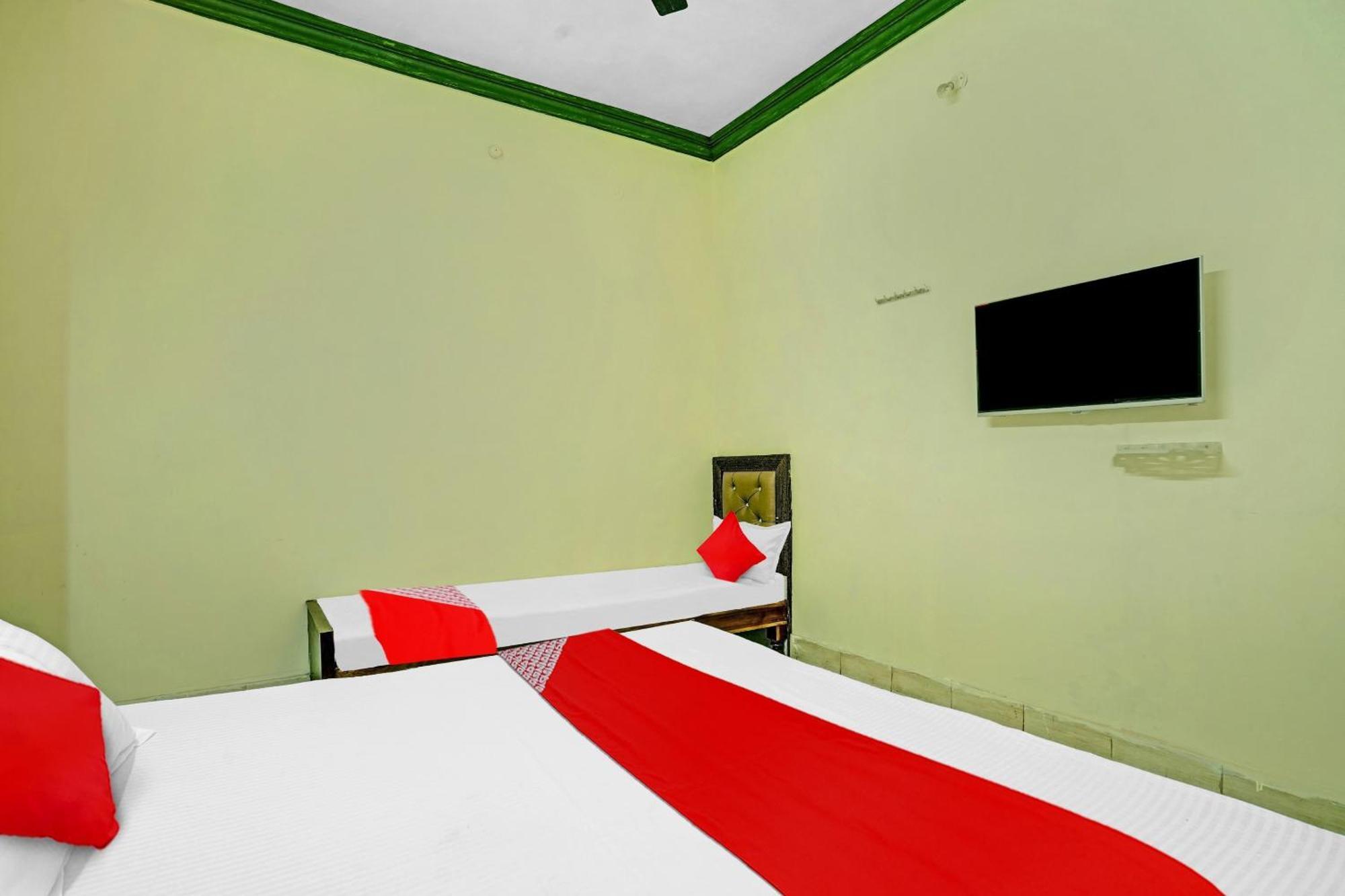 Hotel O B N Palace Rāipur 外观 照片